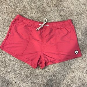 Vuori shorts rip stop fabric